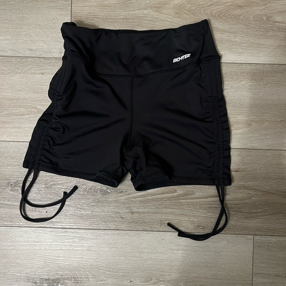 Bo + T shorts